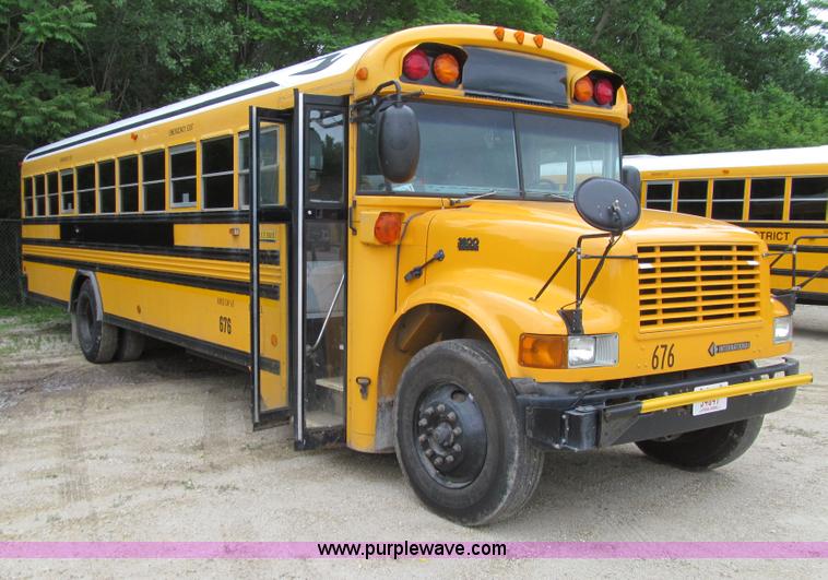 image for item E4897 2003 International 3800 school bus