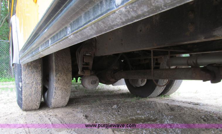 image for item E4897 2003 International 3800 school bus