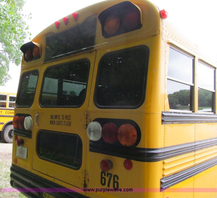 image for item E4897 2003 International 3800 school bus