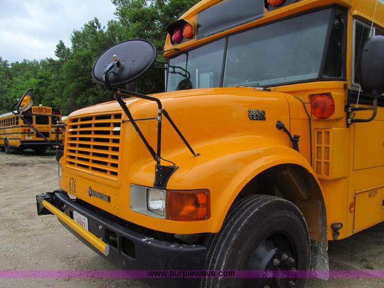 image for item E4897 2003 International 3800 school bus