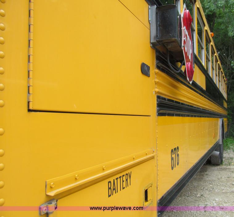 image for item E4897 2003 International 3800 school bus