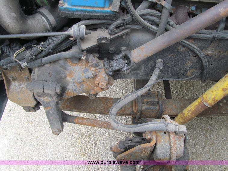 image for item E4897 2003 International 3800 school bus