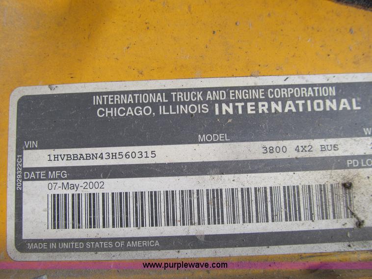 image for item E4897 2003 International 3800 school bus