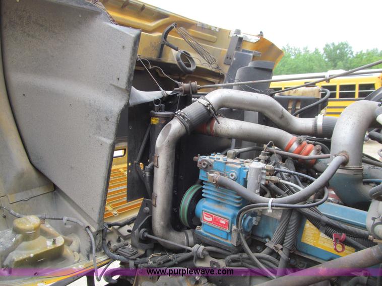 image for item E4897 2003 International 3800 school bus