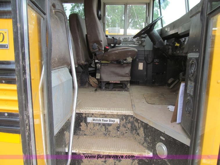 image for item E4897 2003 International 3800 school bus