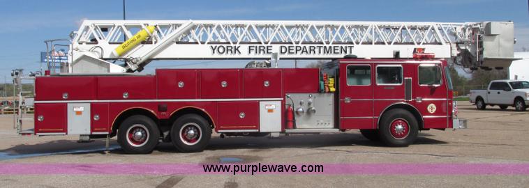 image for item F7365 1982 Hendrickson 1871-WS pumper/ladder fire truck