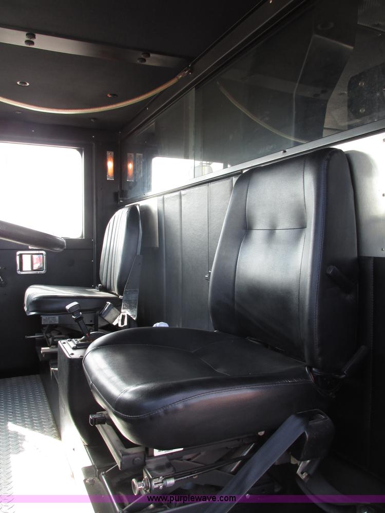 image for item F7365 1982 Hendrickson 1871-WS pumper/ladder fire truck