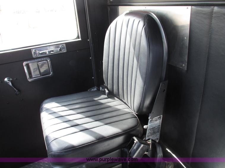 image for item F7365 1982 Hendrickson 1871-WS pumper/ladder fire truck