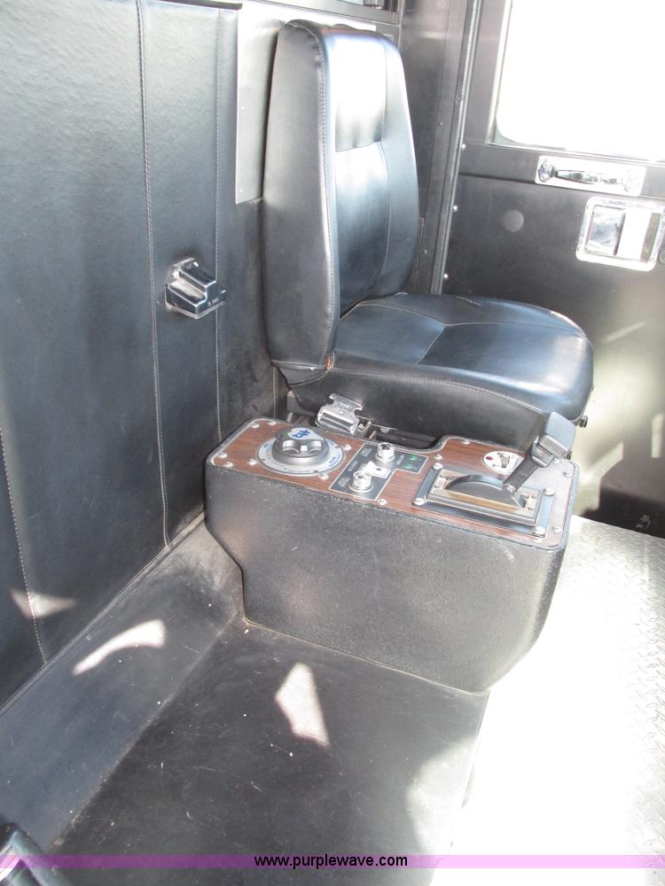 image for item F7365 1982 Hendrickson 1871-WS pumper/ladder fire truck