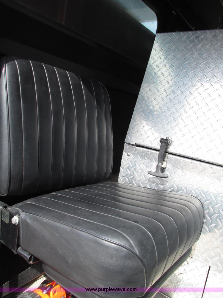 image for item F7365 1982 Hendrickson 1871-WS pumper/ladder fire truck