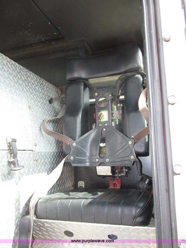 image for item F7365 1982 Hendrickson 1871-WS pumper/ladder fire truck