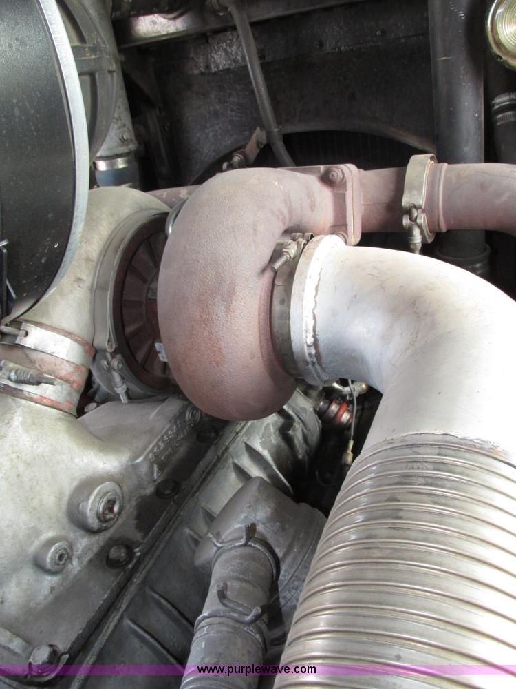 image for item F7365 1982 Hendrickson 1871-WS pumper/ladder fire truck