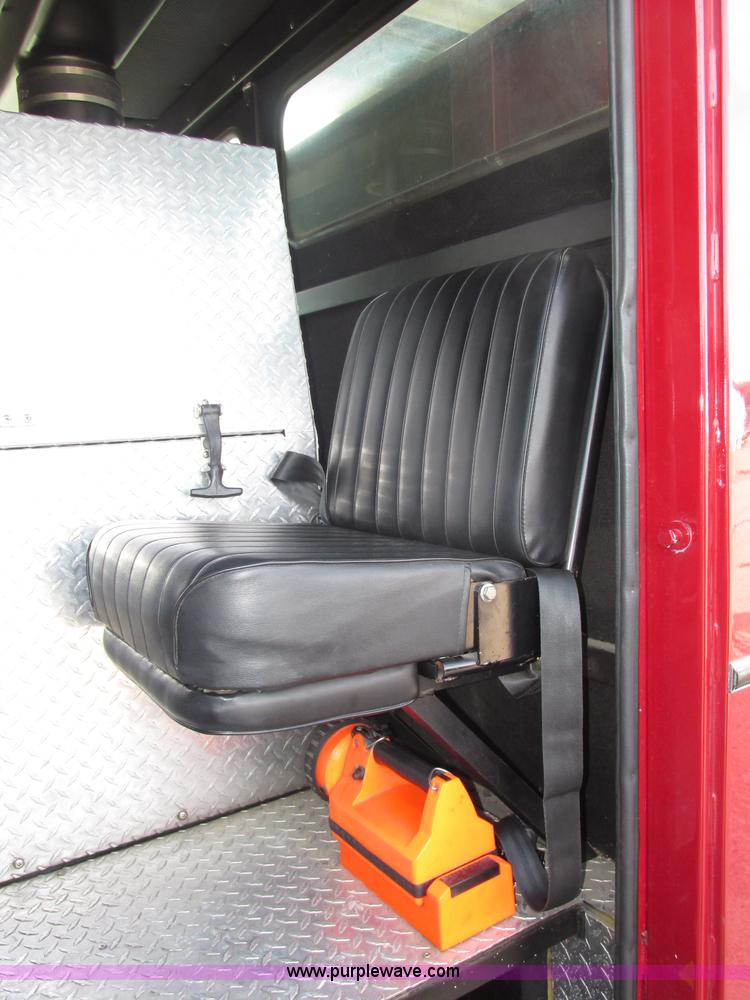 image for item F7365 1982 Hendrickson 1871-WS pumper/ladder fire truck