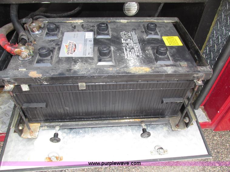 image for item F7365 1982 Hendrickson 1871-WS pumper/ladder fire truck