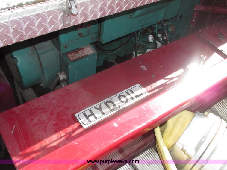 image for item F7365 1982 Hendrickson 1871-WS pumper/ladder fire truck