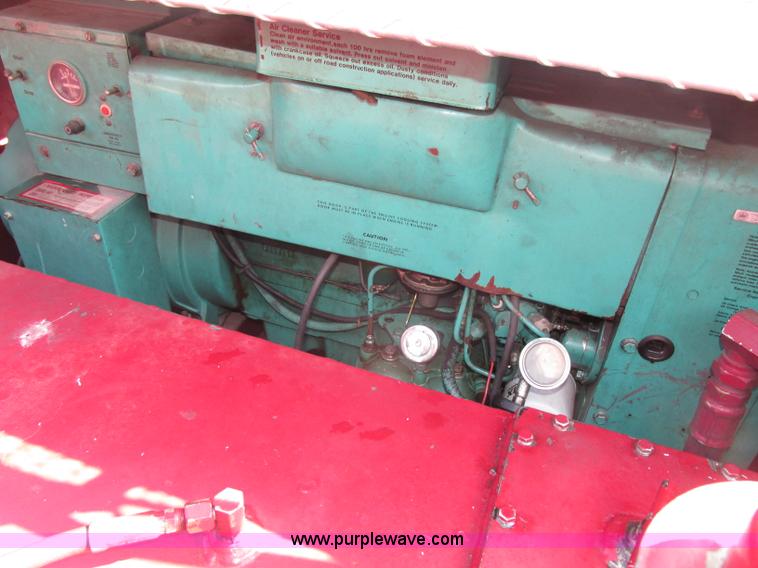 image for item F7365 1982 Hendrickson 1871-WS pumper/ladder fire truck