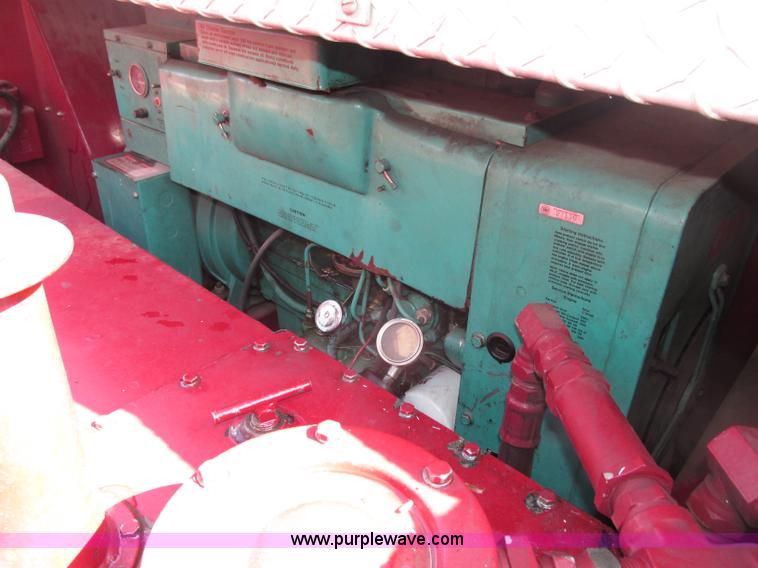 image for item F7365 1982 Hendrickson 1871-WS pumper/ladder fire truck