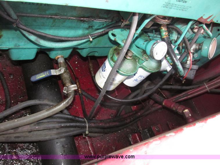 image for item F7365 1982 Hendrickson 1871-WS pumper/ladder fire truck