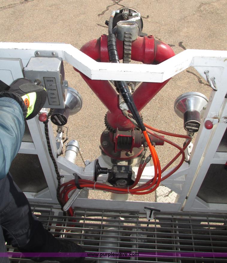 image for item F7365 1982 Hendrickson 1871-WS pumper/ladder fire truck