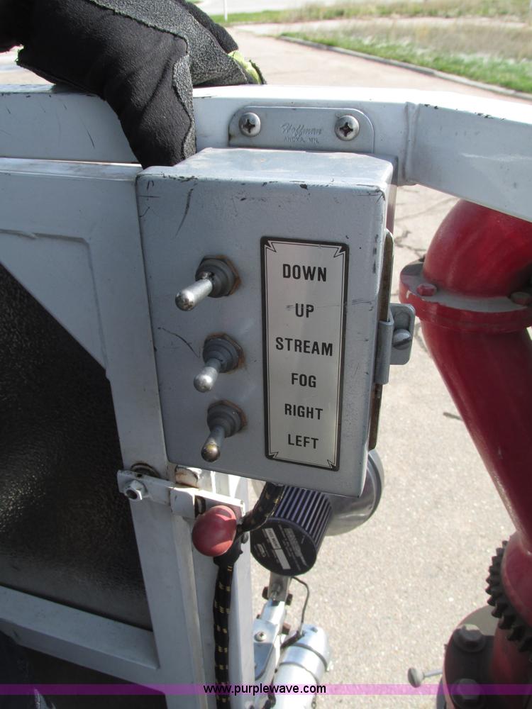 image for item F7365 1982 Hendrickson 1871-WS pumper/ladder fire truck