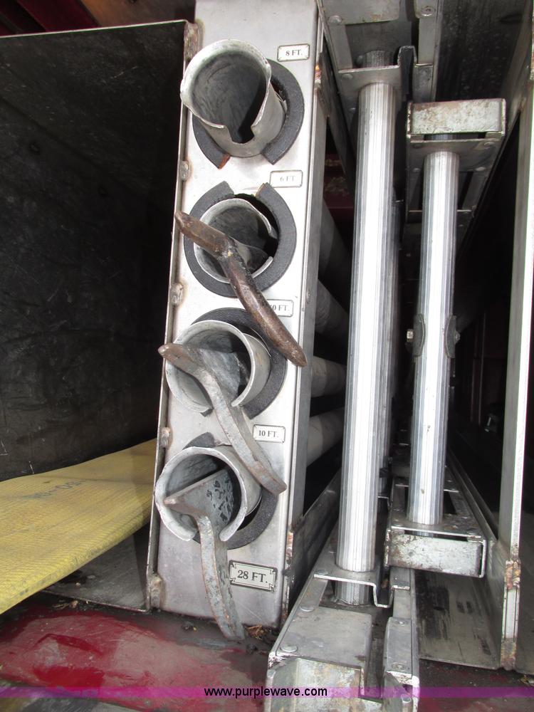 image for item F7365 1982 Hendrickson 1871-WS pumper/ladder fire truck