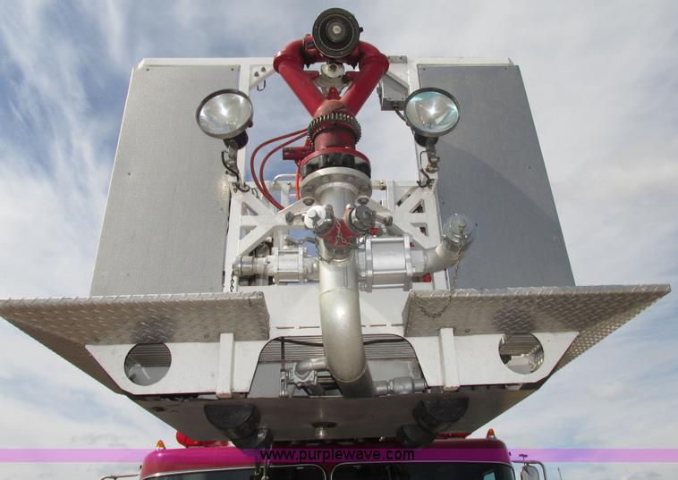 image for item F7365 1982 Hendrickson 1871-WS pumper/ladder fire truck