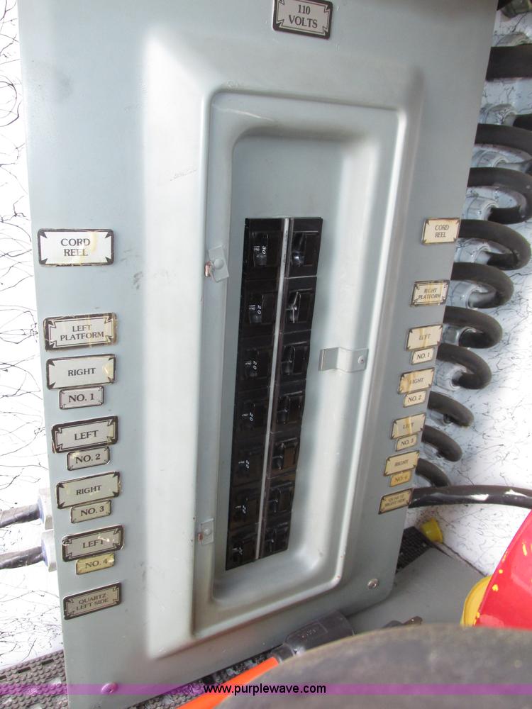 image for item F7365 1982 Hendrickson 1871-WS pumper/ladder fire truck