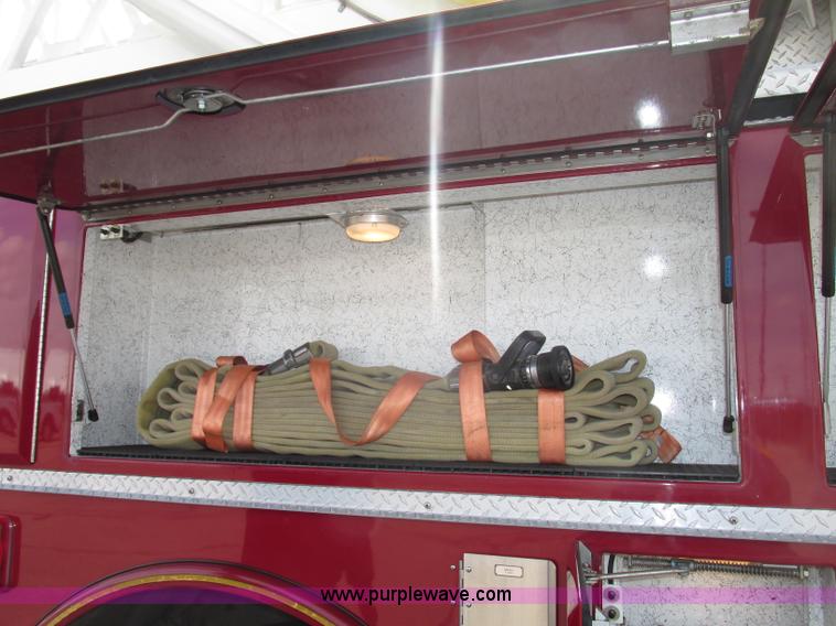 image for item F7365 1982 Hendrickson 1871-WS pumper/ladder fire truck