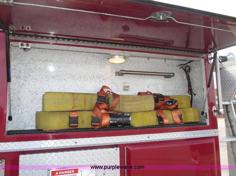 image for item F7365 1982 Hendrickson 1871-WS pumper/ladder fire truck