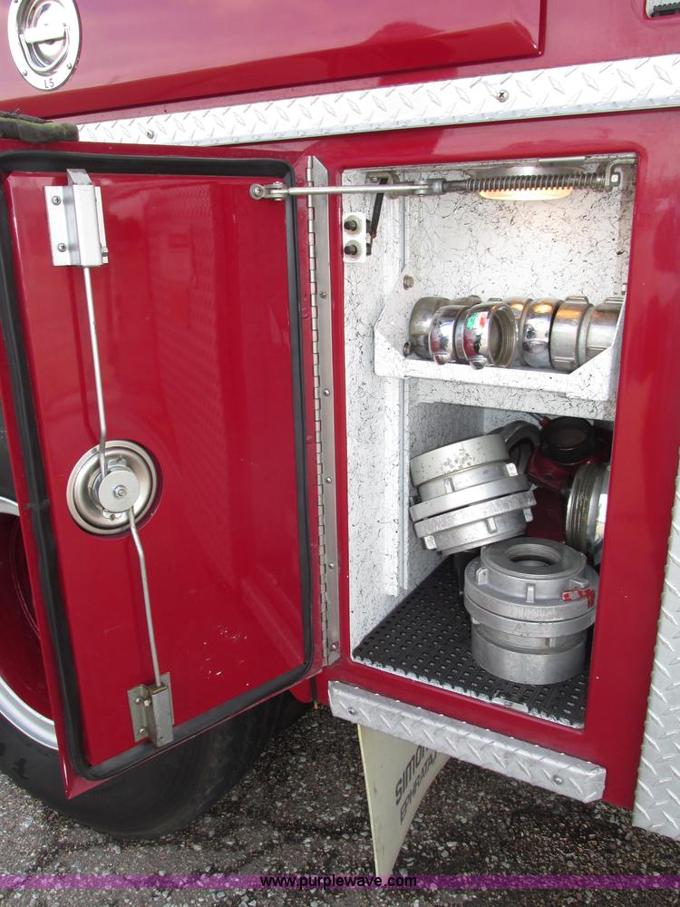 image for item F7365 1982 Hendrickson 1871-WS pumper/ladder fire truck