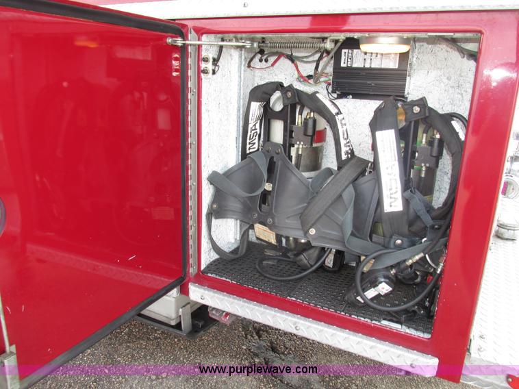image for item F7365 1982 Hendrickson 1871-WS pumper/ladder fire truck