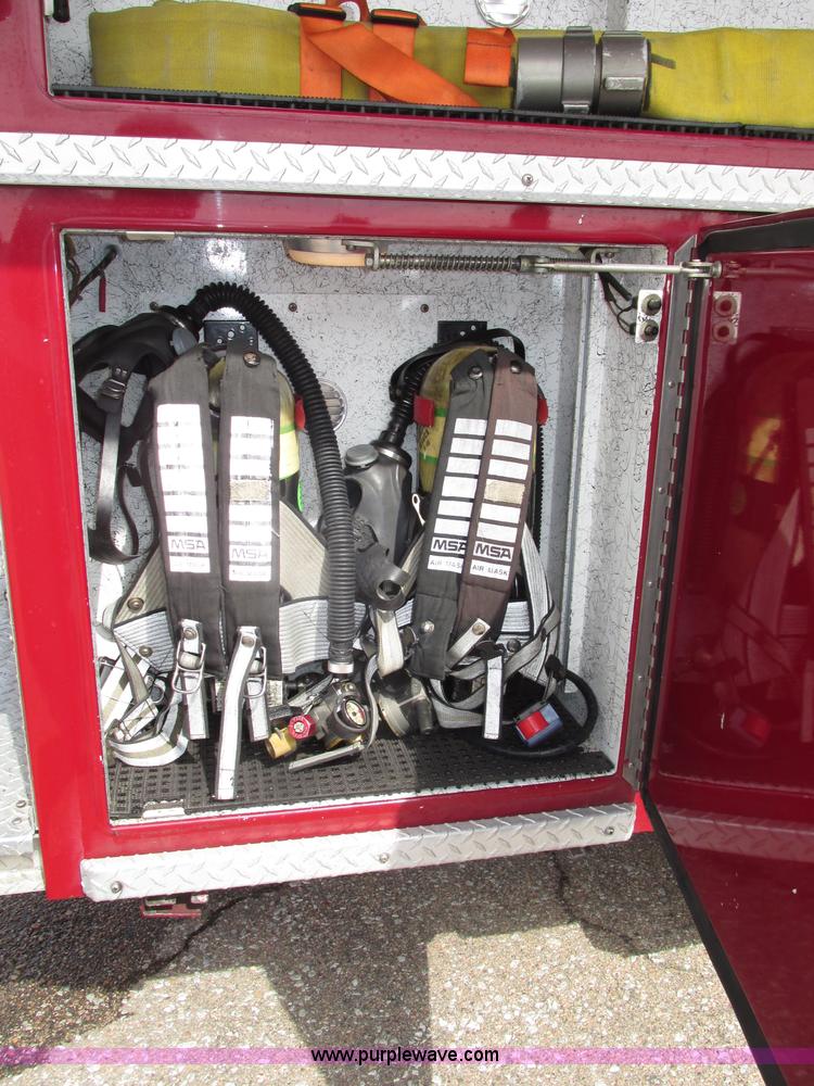 image for item F7365 1982 Hendrickson 1871-WS pumper/ladder fire truck