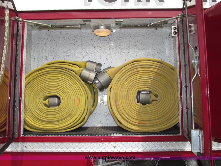 image for item F7365 1982 Hendrickson 1871-WS pumper/ladder fire truck