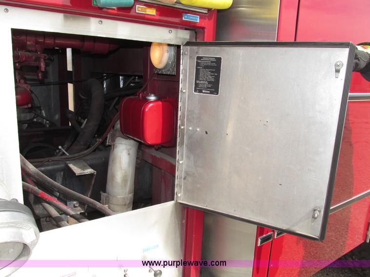 image for item F7365 1982 Hendrickson 1871-WS pumper/ladder fire truck