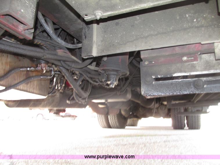 image for item F7365 1982 Hendrickson 1871-WS pumper/ladder fire truck