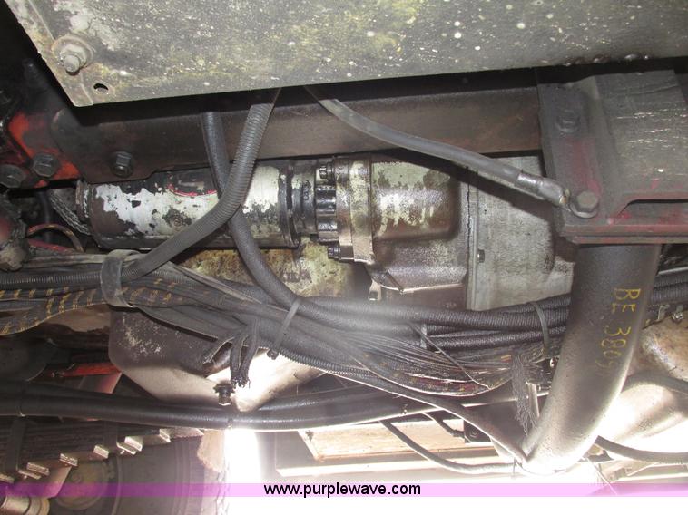 image for item F7365 1982 Hendrickson 1871-WS pumper/ladder fire truck