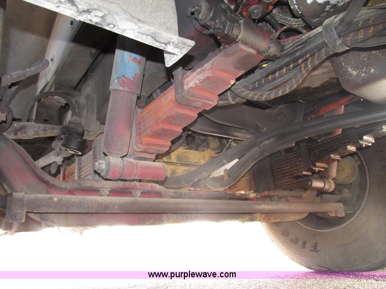 image for item F7365 1982 Hendrickson 1871-WS pumper/ladder fire truck