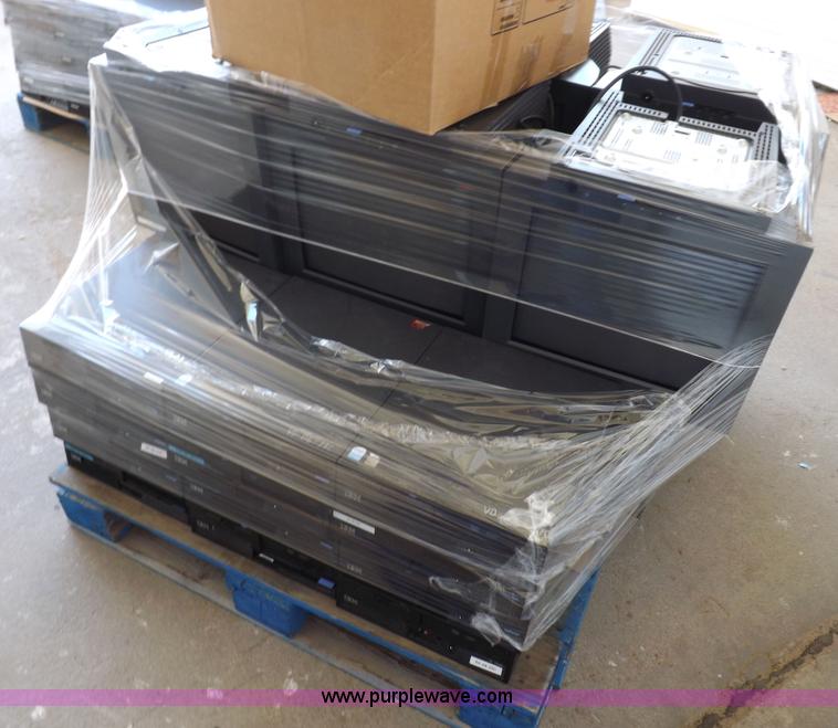 image for item H1817 (12) Lenovo ThinkCentre 8215-DGU desktop computers