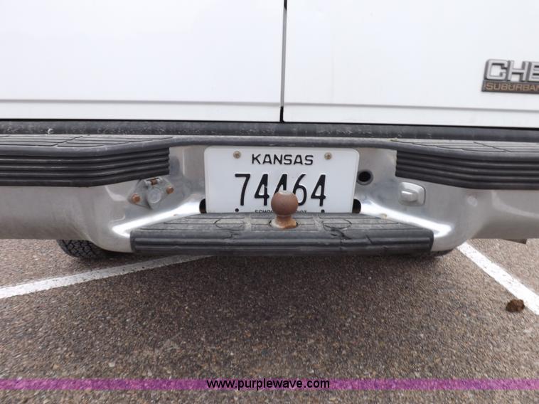 image for item H1848 1999 Chevrolet Suburban C1500 SUV