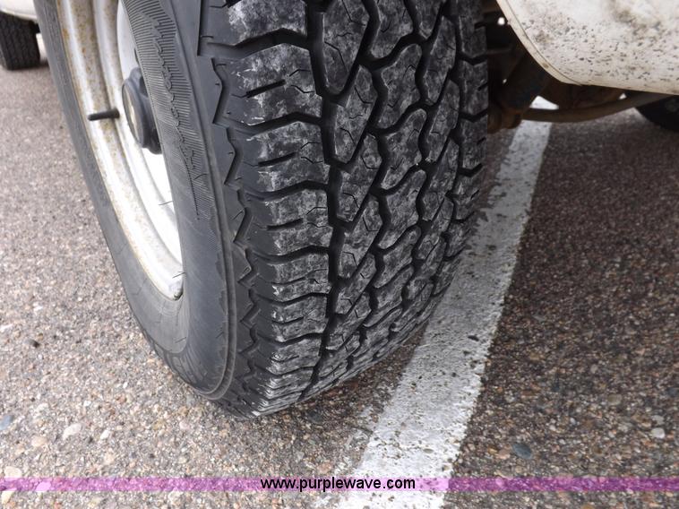 image for item H1848 1999 Chevrolet Suburban C1500 SUV