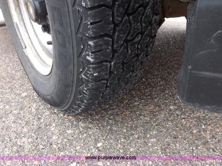 image for item H1848 1999 Chevrolet Suburban C1500 SUV