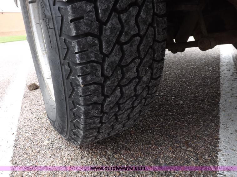 image for item H1848 1999 Chevrolet Suburban C1500 SUV