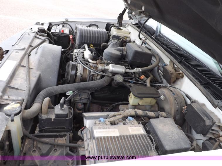 image for item H1848 1999 Chevrolet Suburban C1500 SUV