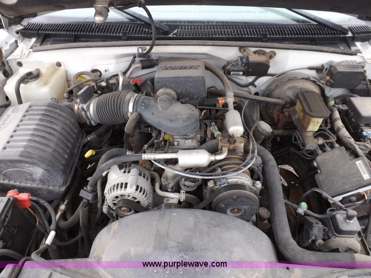 image for item H1848 1999 Chevrolet Suburban C1500 SUV