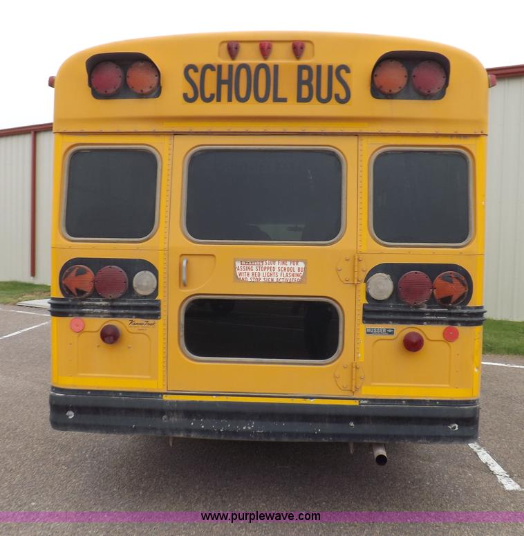 image for item H1849 2002 Chevrolet Express G3500 bus