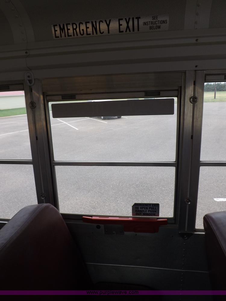 image for item H1849 2002 Chevrolet Express G3500 bus