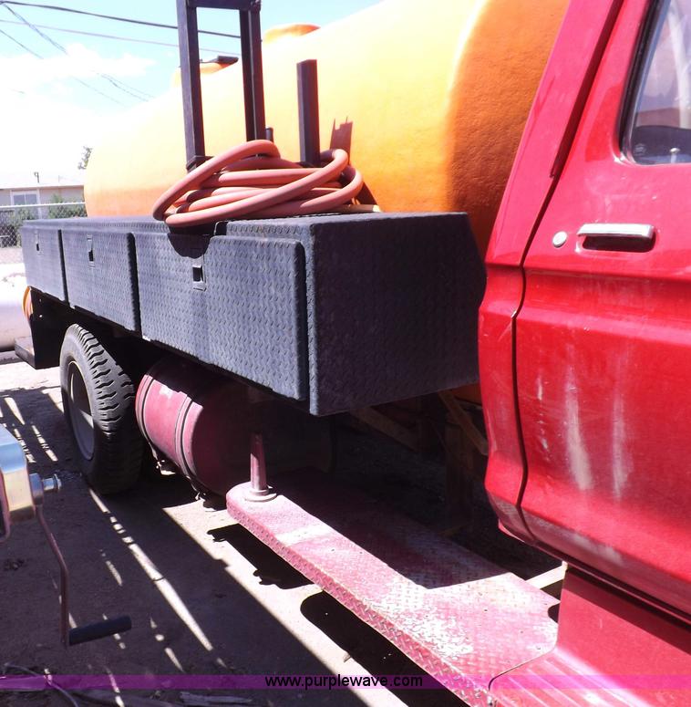 image for item H1869 1974 Ford F750 brush fire truck