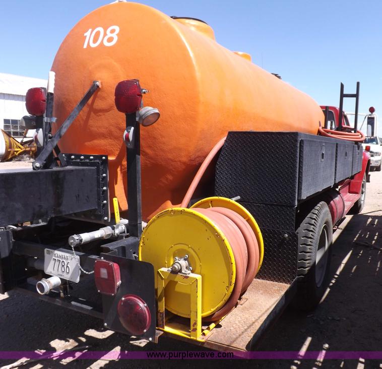 image for item H1869 1974 Ford F750 brush fire truck