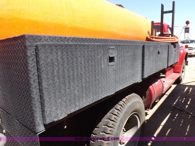 image for item H1869 1974 Ford F750 brush fire truck