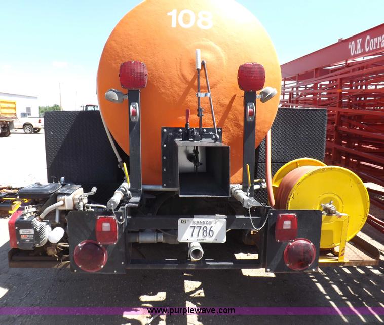 image for item H1869 1974 Ford F750 brush fire truck